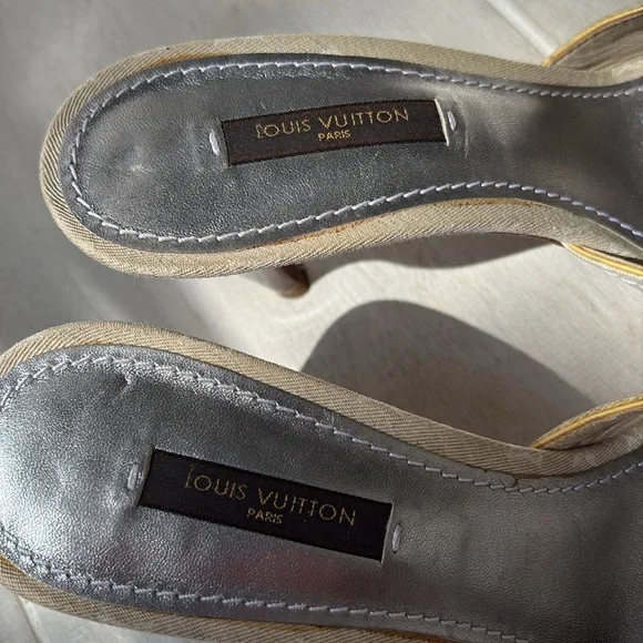 Louis Vuitton Elegant Cream wood block Heels with Bow Detail- do not buy